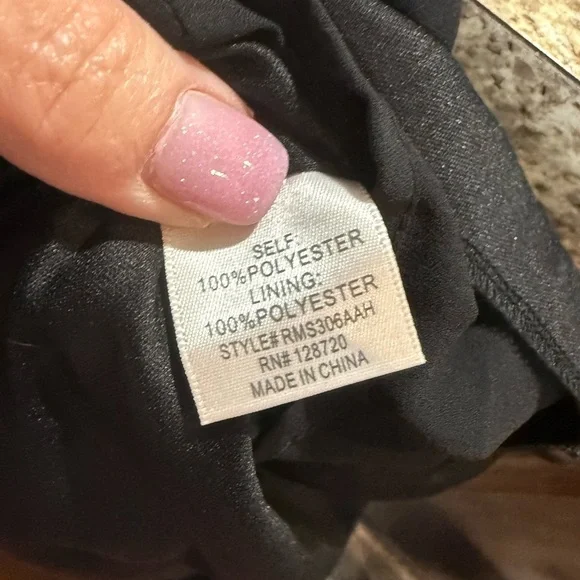 Francesca's Collections Black Off Shoulder Romper Sweetheart Neckline - Picture 6 of 9